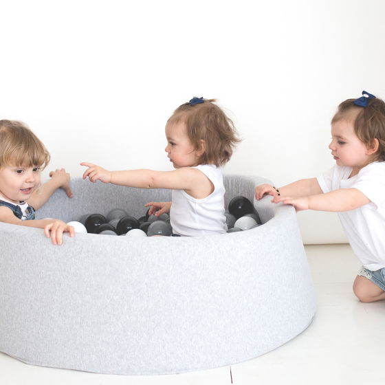 Piscine à balles, le module de motricité indispensable pour les enfants.